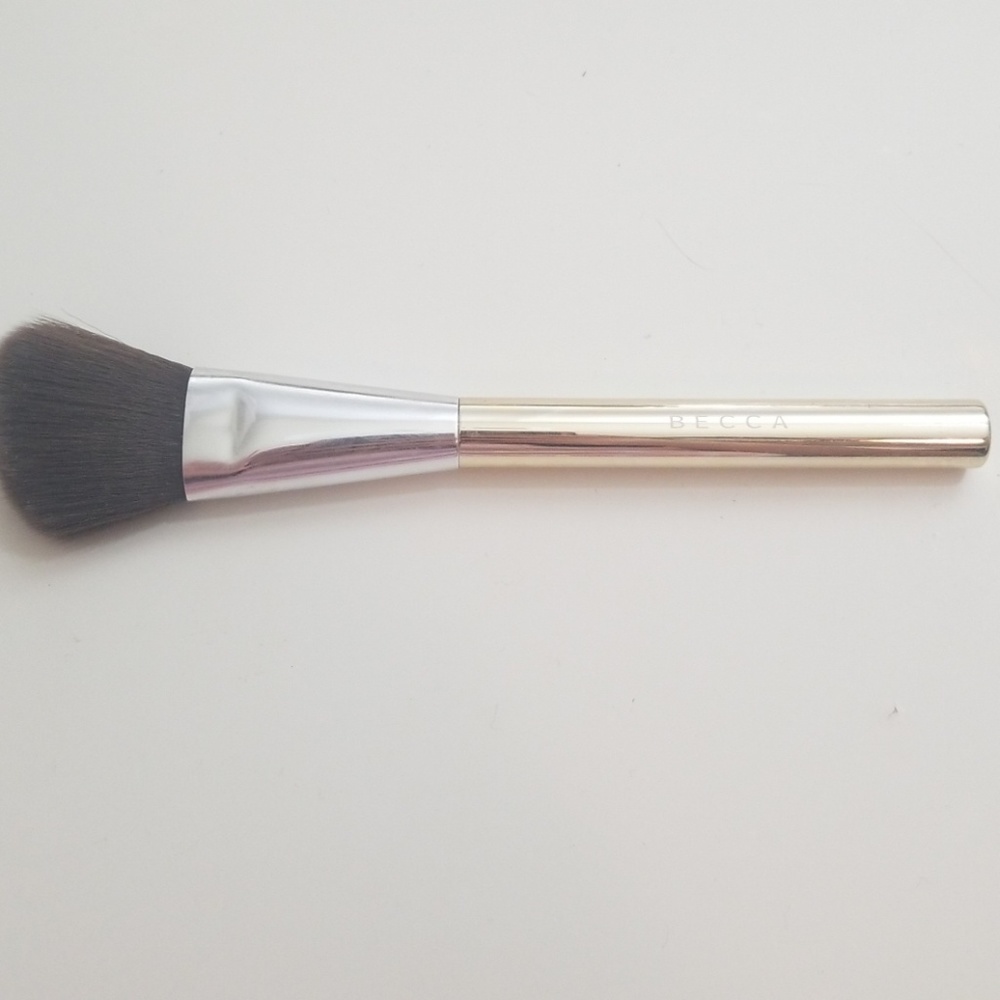 Becca and Jaclyn Hill Highliter Brush
